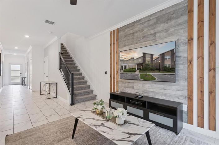 Image No.7-5 Bed Townhouse for sale