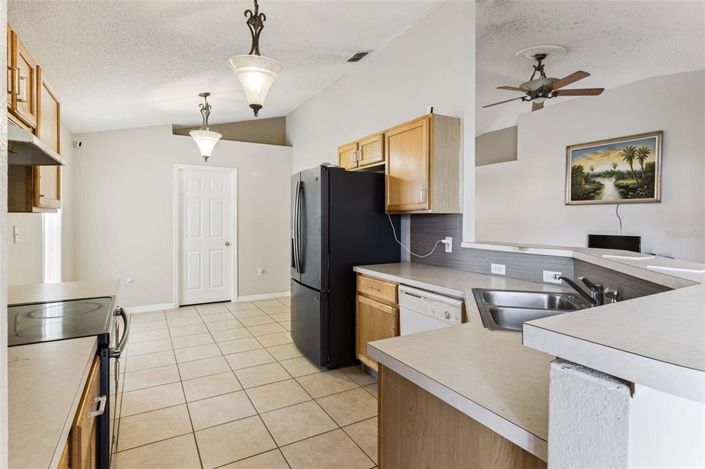 Image No.9-4 Bed Property for sale