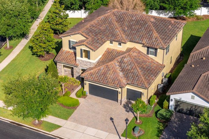 Image No.4-4 Bed Property for sale