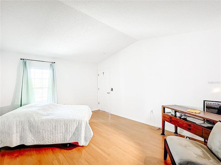 Image No.29-3 Bed Property for sale