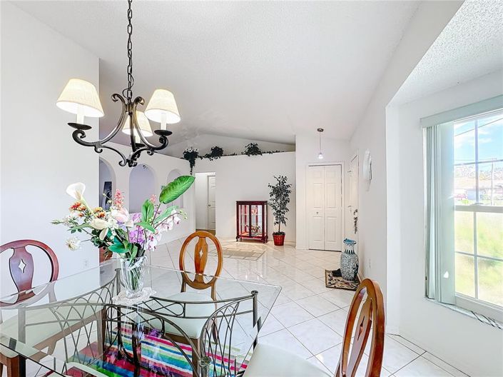 Image No.8-3 Bed Property for sale