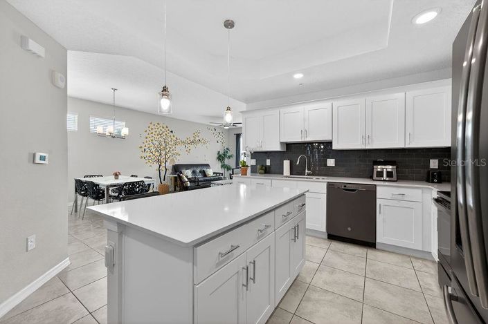 Image No.13-3 Bed Property for sale