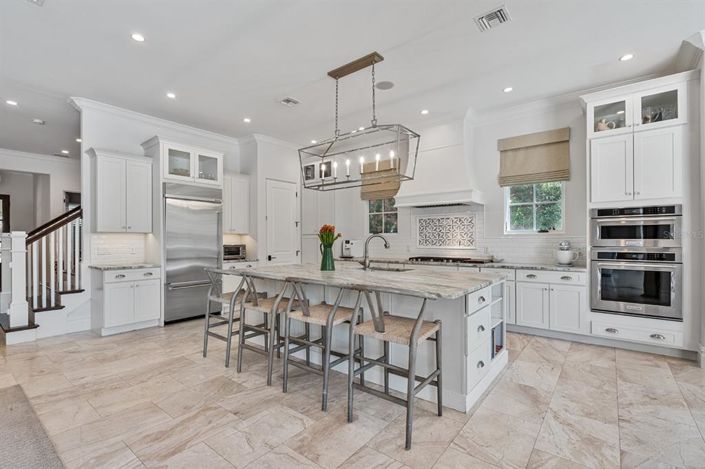 Image No.11-4 Bed Property for sale