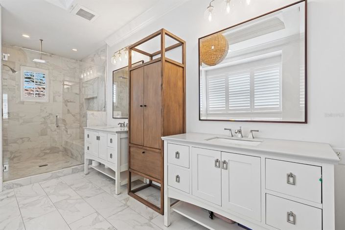 Image No.22-4 Bed Property for sale