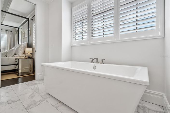 Image No.23-4 Bed Property for sale