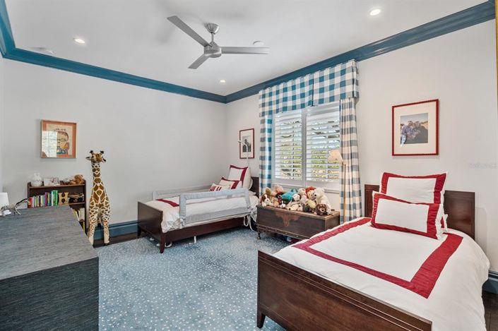 Image No.26-4 Bed Property for sale