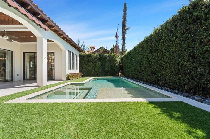 Image No.5-4 Bed Property for sale