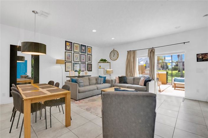 Image No.8-3 Bed Townhouse for sale