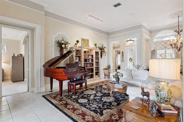 Image No.18-3 Bed Property for sale