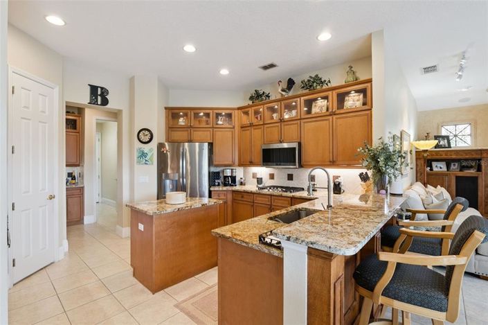 Image No.20-3 Bed Property for sale