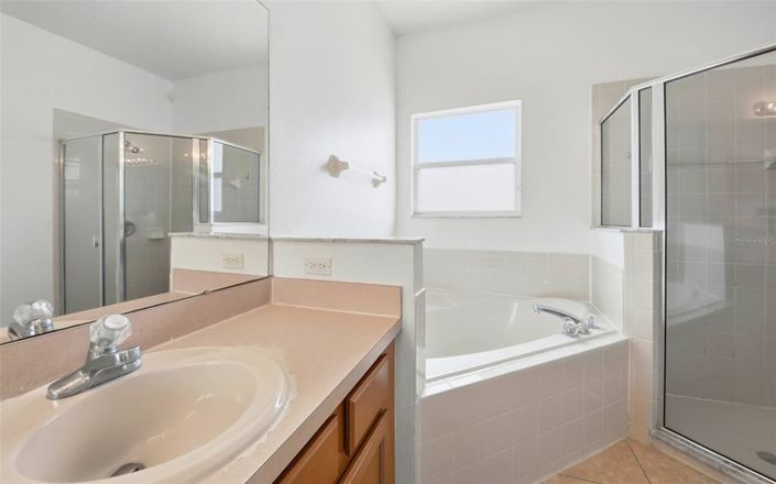 Image No.24-4 Bed Property for sale