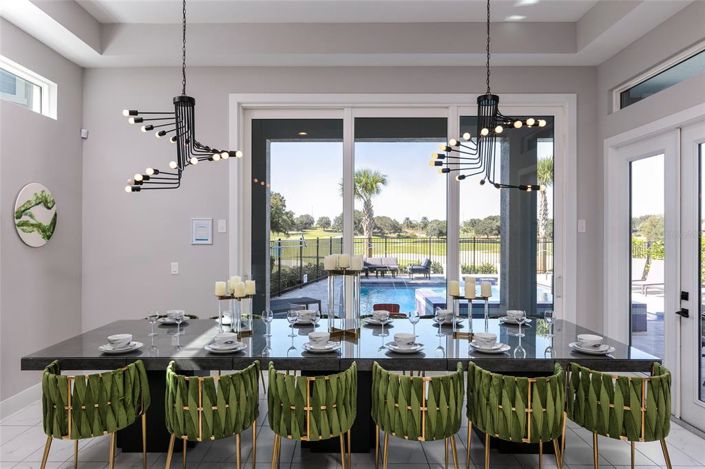 Image No.11-10 Bed Property for sale