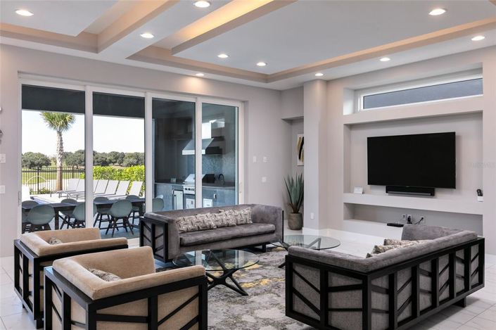 Image No.15-10 Bed Property for sale