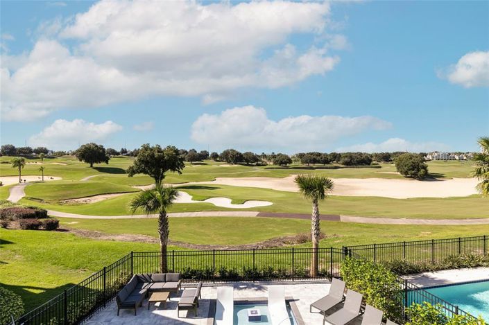 Image No.28-10 Bed Property for sale