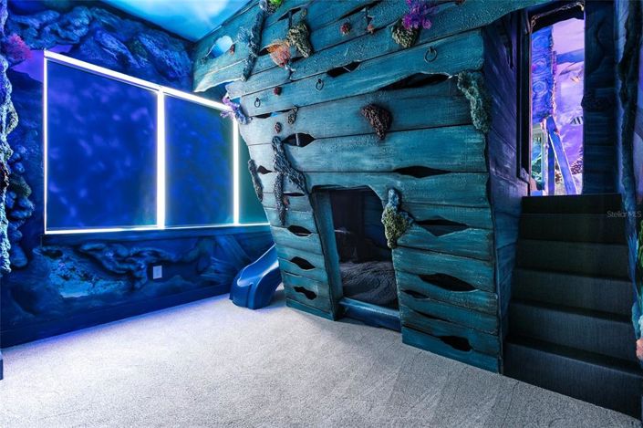 Image No.33-10 Bed Property for sale