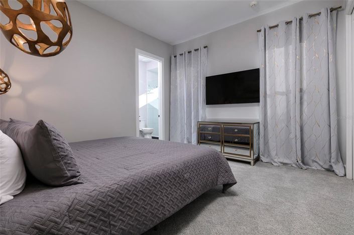 Image No.45-10 Bed Property for sale