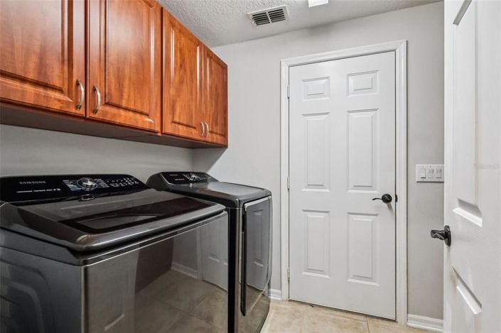 Image No.38-3 Bed Property for sale