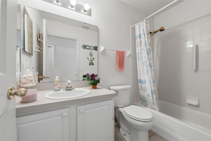 Image No.17-3 Bed Property for sale