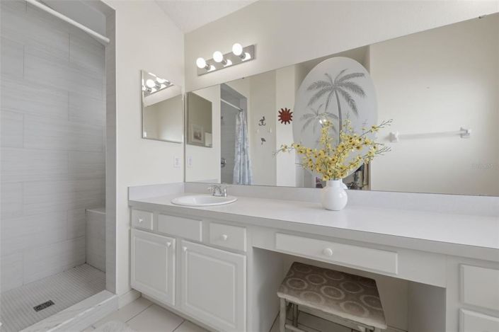 Image No.24-3 Bed Property for sale