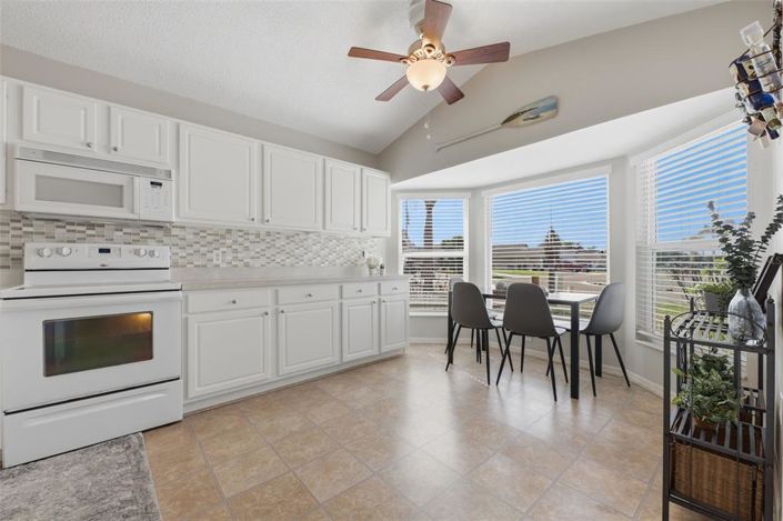 Image No.3-3 Bed Property for sale