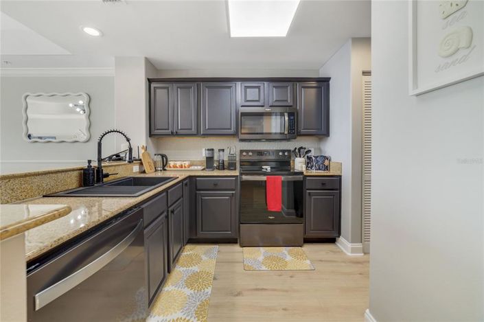 Image No.24-2 Bed Property for sale