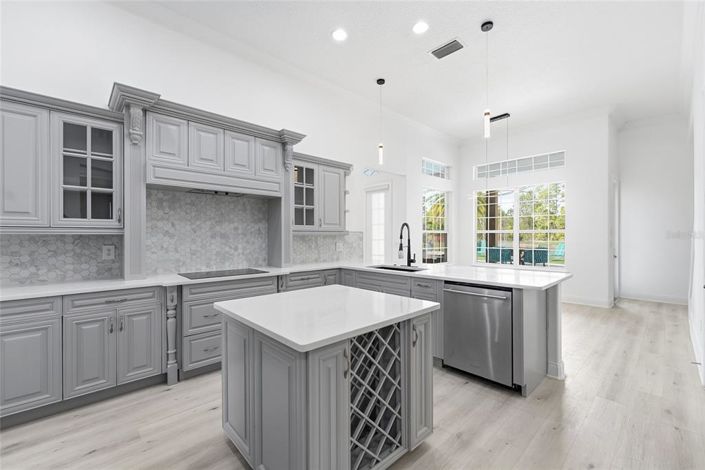 Image No.13-4 Bed Property for sale