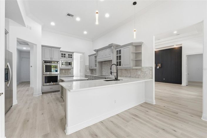 Image No.15-4 Bed Property for sale