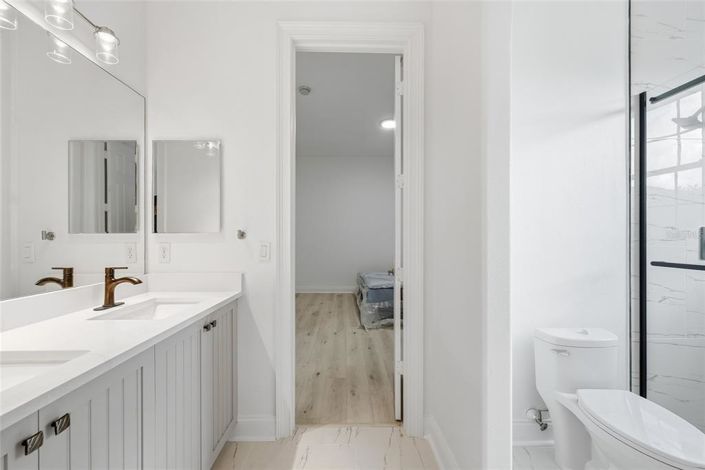 Image No.21-4 Bed Property for sale