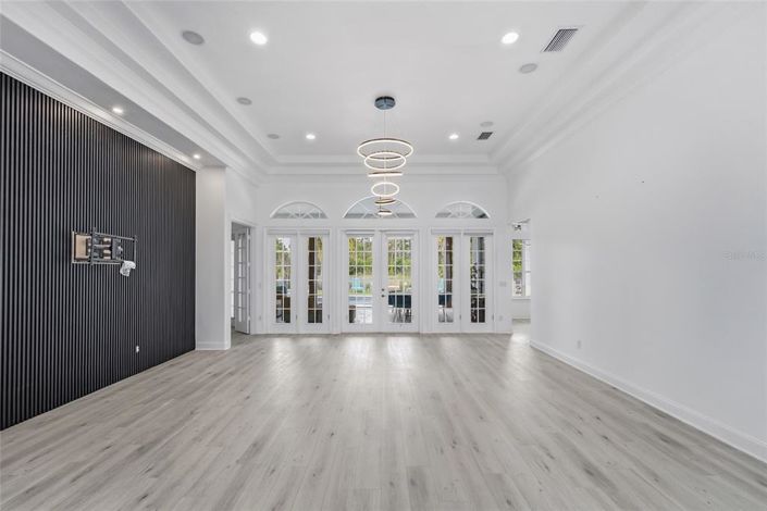 Image No.5-4 Bed Property for sale