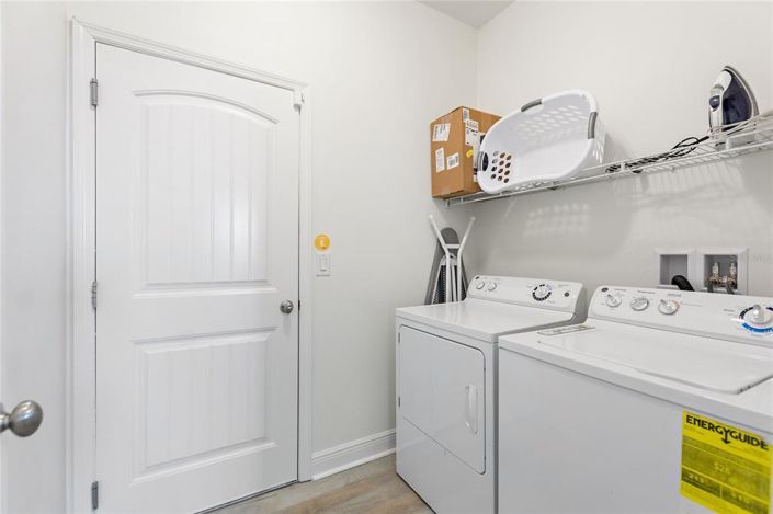 Image No.17-6 Bed Property for sale