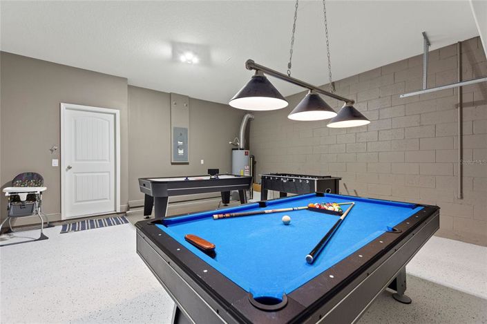 Image No.19-6 Bed Property for sale