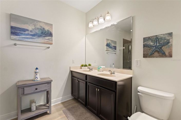 Image No.24-6 Bed Property for sale