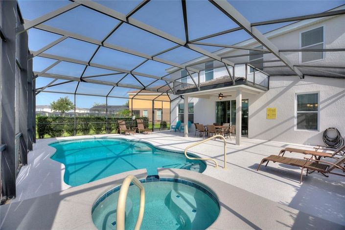 Image No.3-6 Bed Property for sale