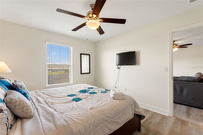 Image No.30-6 Bed Property for sale