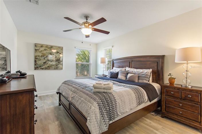 Image No.41-6 Bed Property for sale