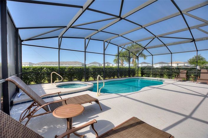 Image No.46-6 Bed Property for sale