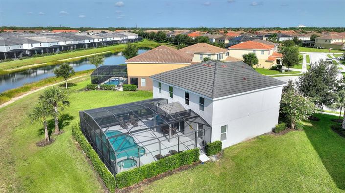 Image No.52-6 Bed Property for sale