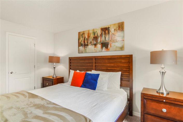 Image No.13-4 Bed Townhouse for sale