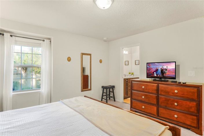 Image No.14-4 Bed Townhouse for sale