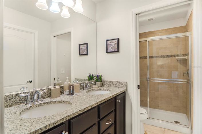 Image No.15-4 Bed Townhouse for sale