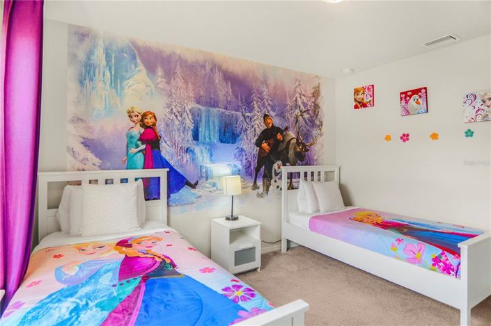 Image No.24-4 Bed Townhouse for sale