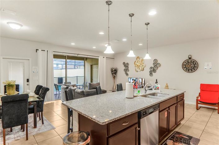 Image No.52-4 Bed Townhouse for sale