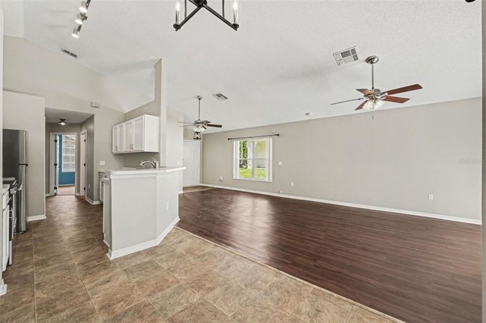 Image No.6-4 Bed Property for sale