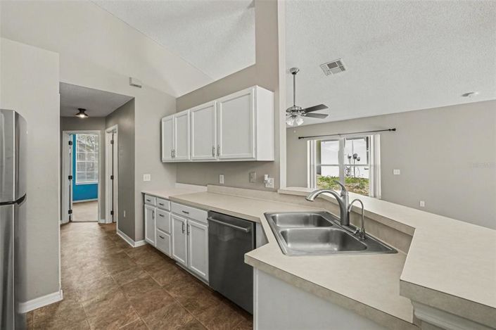 Image No.9-4 Bed Property for sale