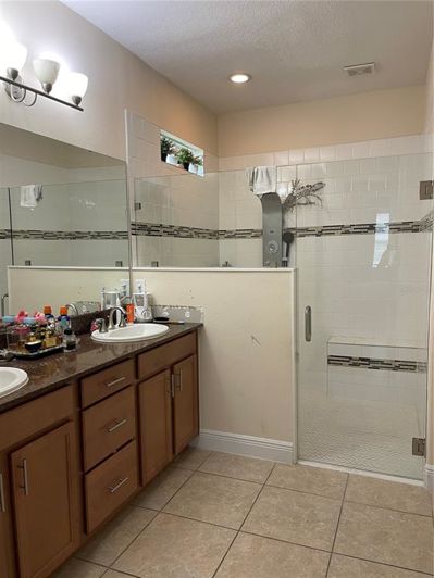 Image No.11-4 Bed Property for sale