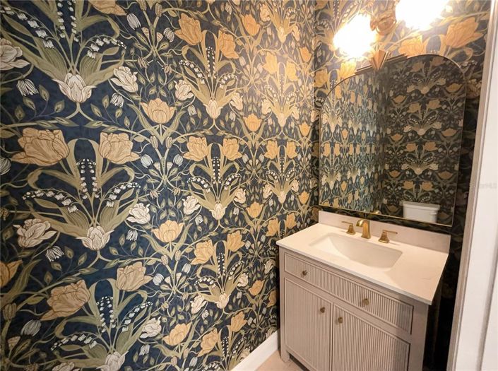 Image No.13-5 Bed Property for sale