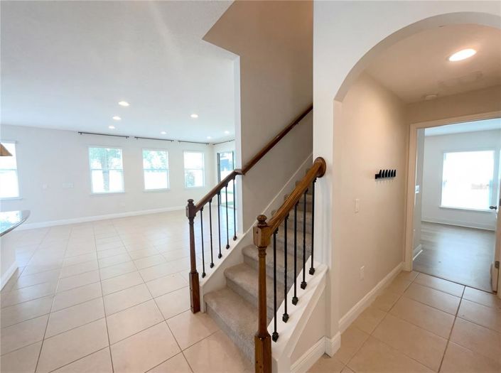 Image No.14-5 Bed Property for sale