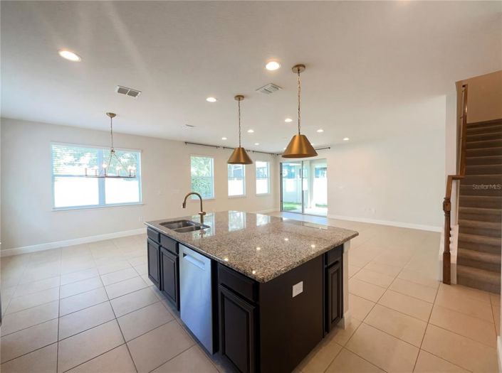 Image No.26-5 Bed Property for sale