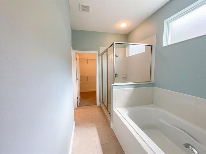 Image No.32-5 Bed Property for sale