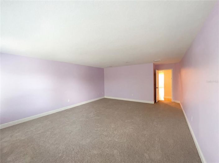 Image No.37-5 Bed Property for sale